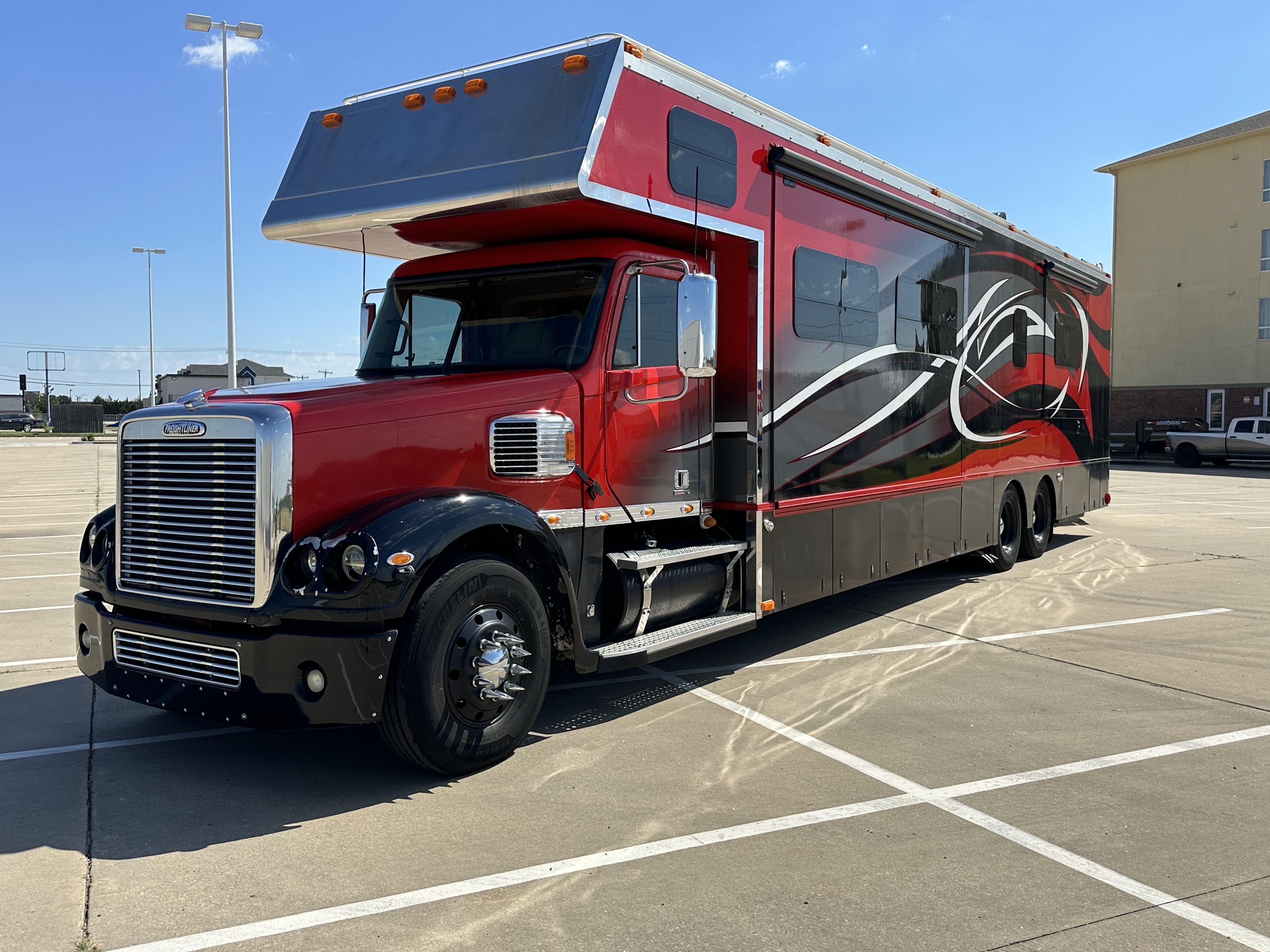 Used 2010 Renegade 45' Motorcoach